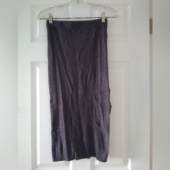 H&M Grey Fitted Skirt - Picture 3 of 5